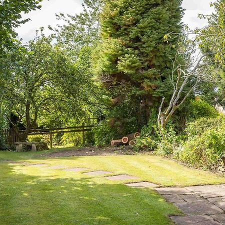 Court Hayes Villa Cheltenham Bagian luar foto