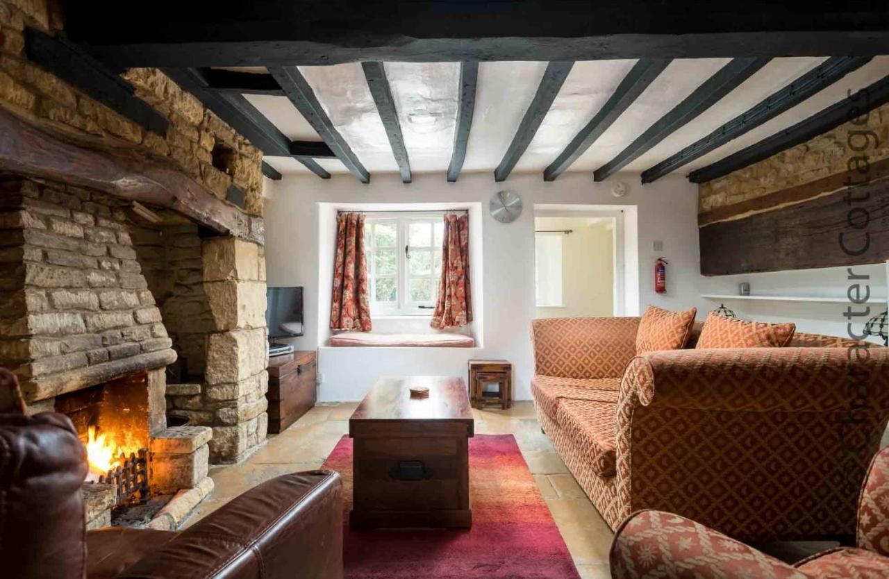 Court Hayes Villa Cheltenham Bagian luar foto