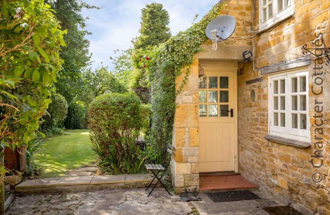 Court Hayes Villa Cheltenham Bagian luar foto