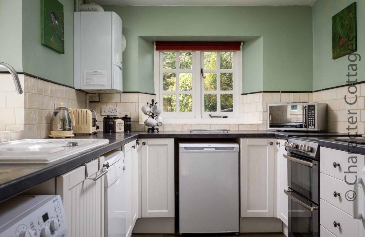 Court Hayes Villa Cheltenham Bagian luar foto
