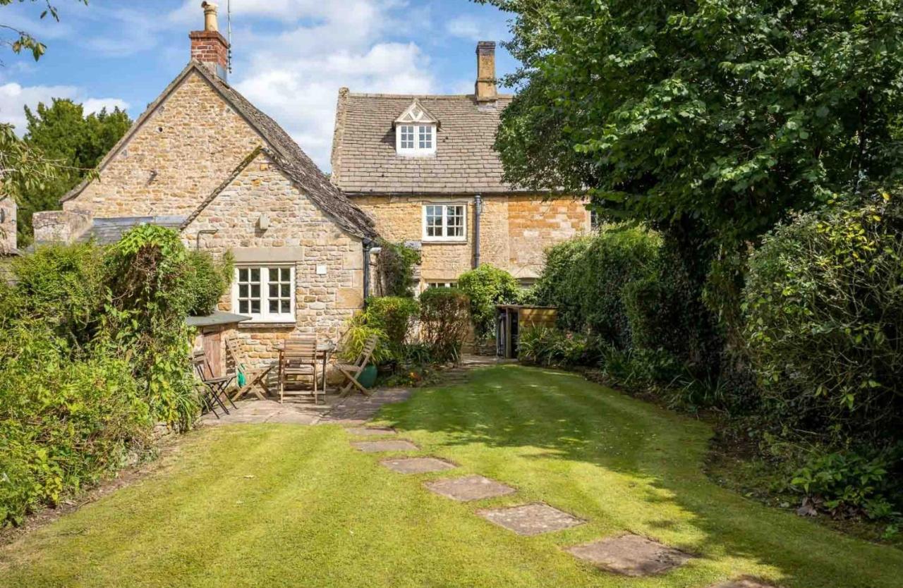 Court Hayes Villa Cheltenham Bagian luar foto