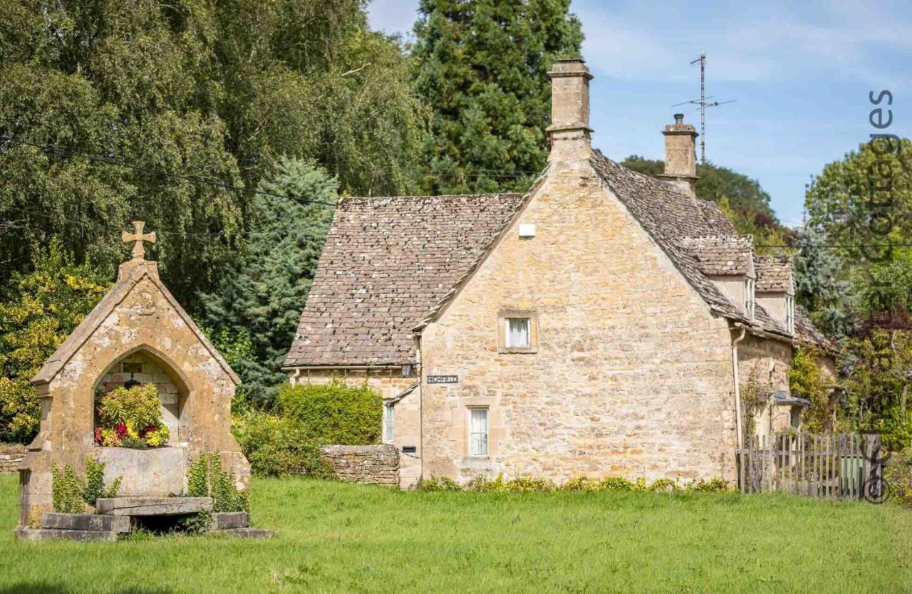 Court Hayes Villa Cheltenham Bagian luar foto