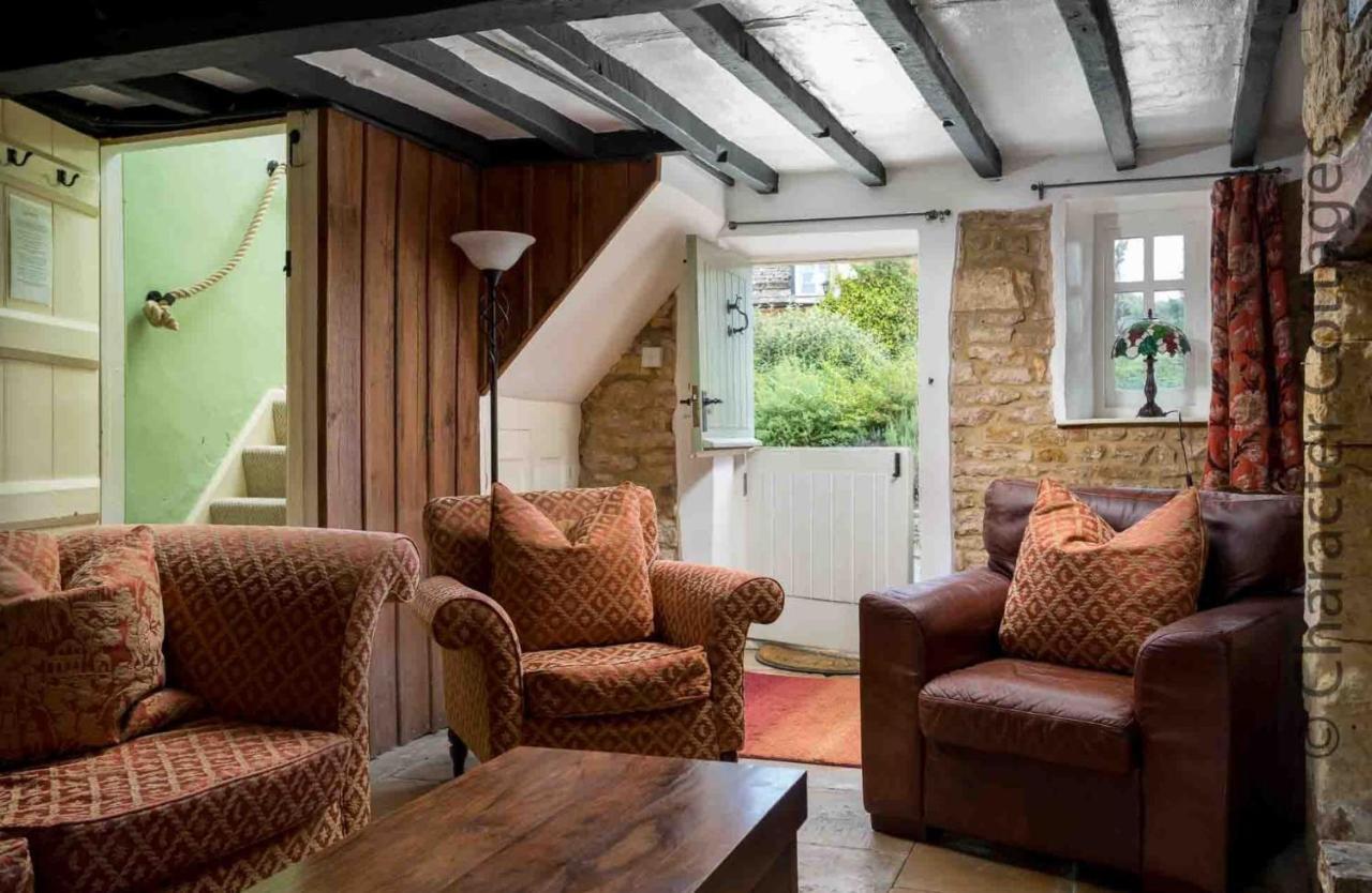 Court Hayes Villa Cheltenham Bagian luar foto