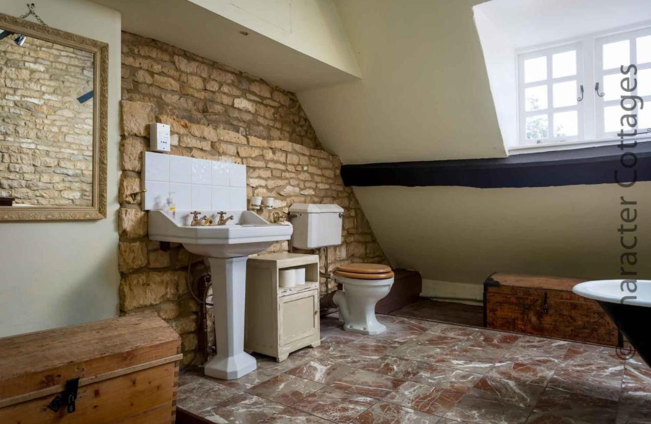 Court Hayes Villa Cheltenham Bagian luar foto